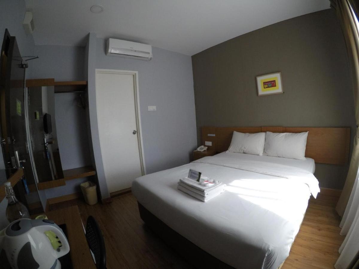 Golden Leaf Boutique Hotel Nusa Idaman Formerly Known As Ariana Hotel Johor Bahru Luaran gambar