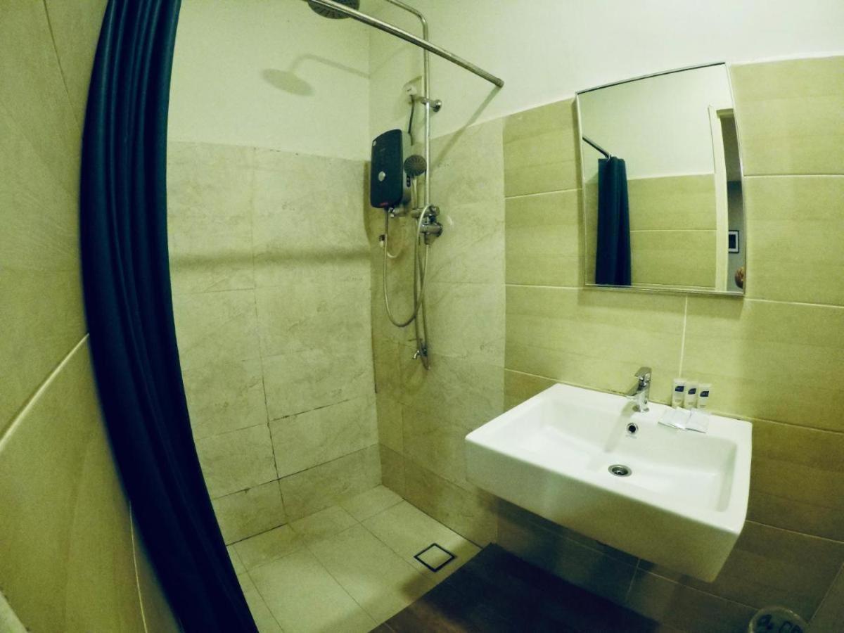 Golden Leaf Boutique Hotel Nusa Idaman Formerly Known As Ariana Hotel Johor Bahru Luaran gambar