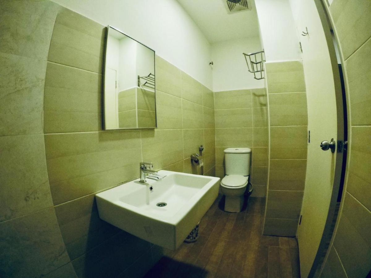 Golden Leaf Boutique Hotel Nusa Idaman Formerly Known As Ariana Hotel Johor Bahru Luaran gambar