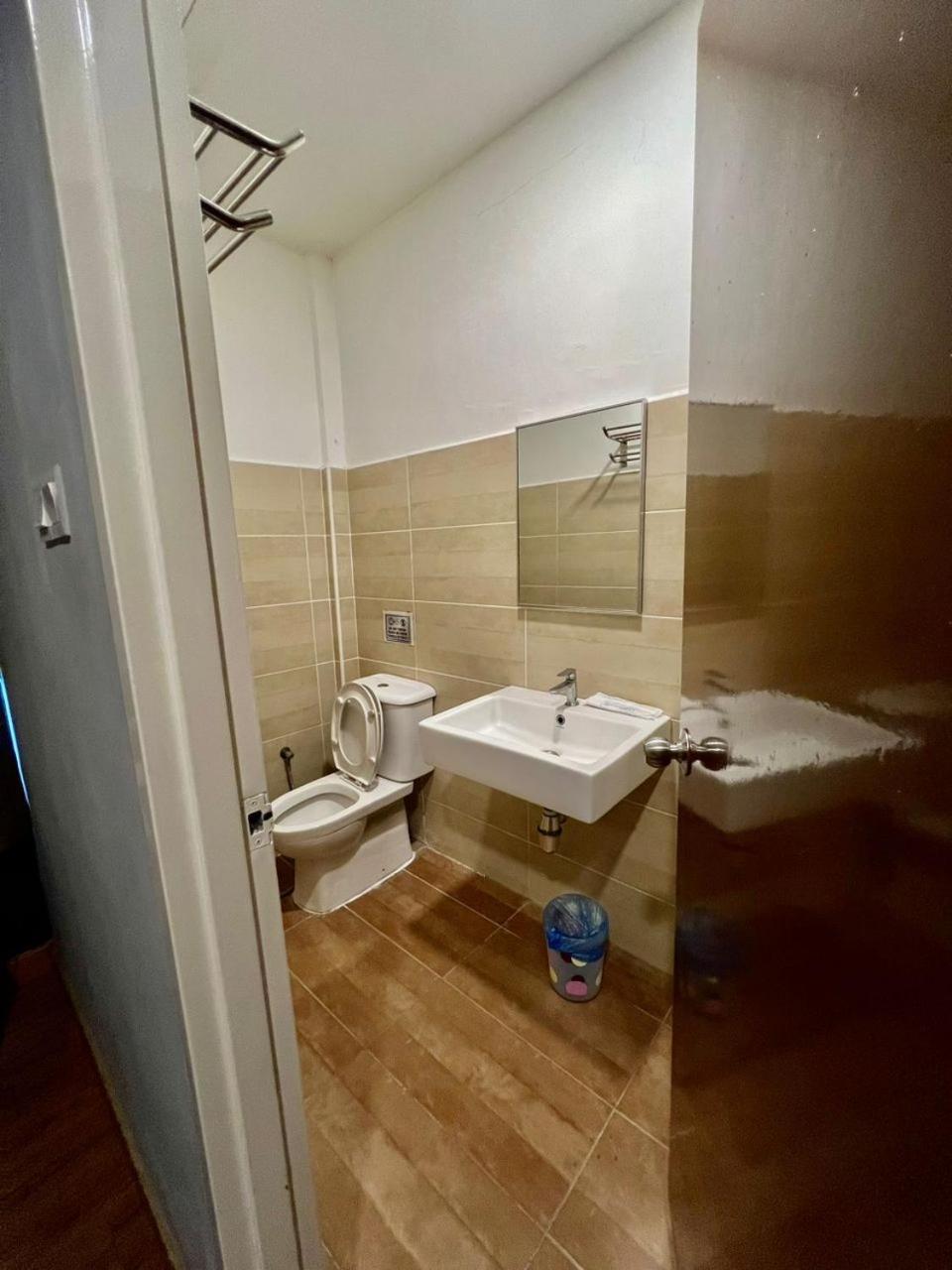 Golden Leaf Boutique Hotel Nusa Idaman Formerly Known As Ariana Hotel Johor Bahru Luaran gambar