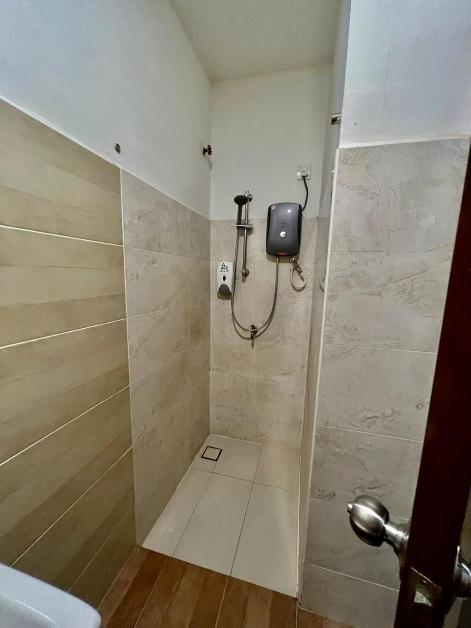 Golden Leaf Boutique Hotel Nusa Idaman Formerly Known As Ariana Hotel Johor Bahru Luaran gambar