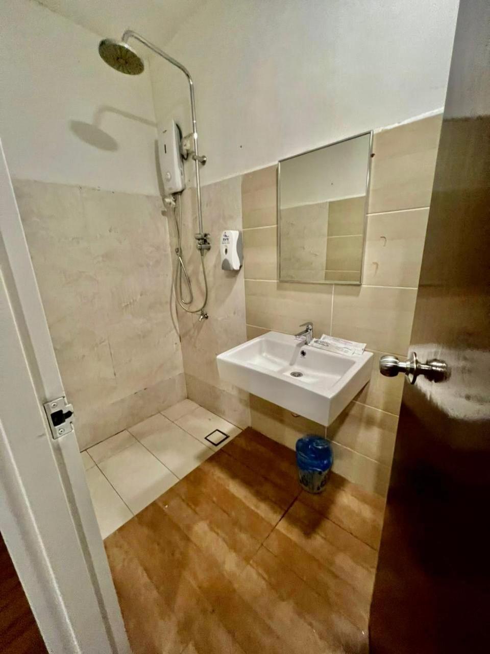 Golden Leaf Boutique Hotel Nusa Idaman Formerly Known As Ariana Hotel Johor Bahru Luaran gambar