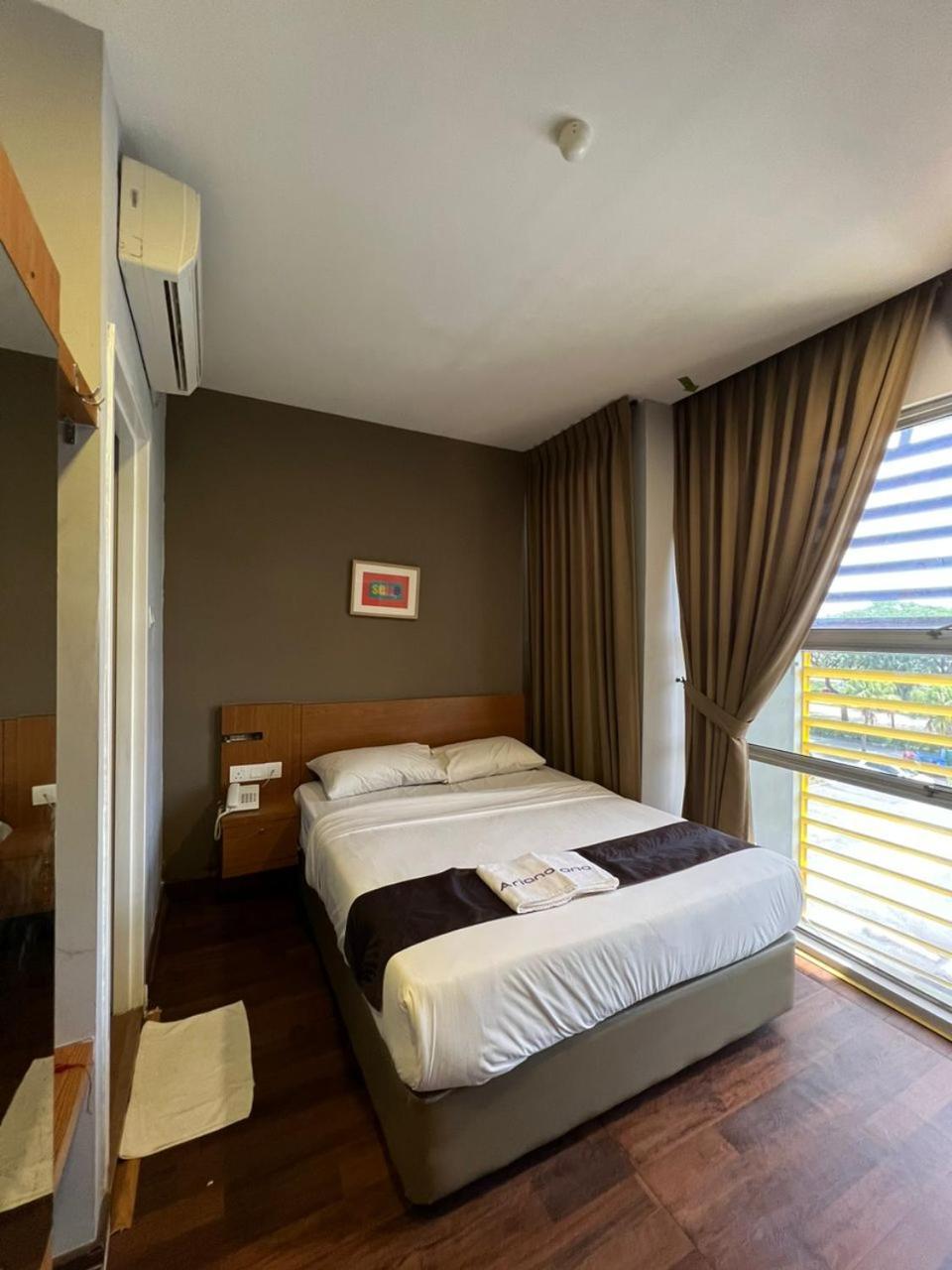 Golden Leaf Boutique Hotel Nusa Idaman Formerly Known As Ariana Hotel Johor Bahru Luaran gambar